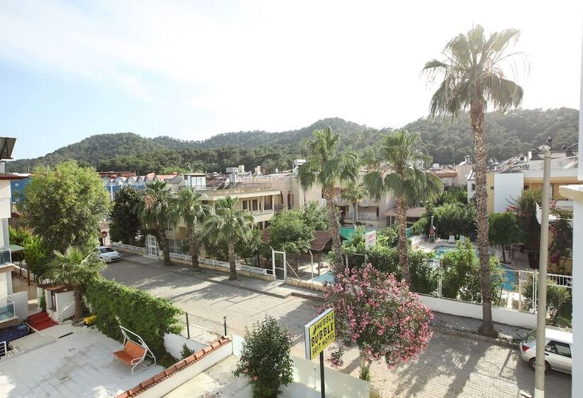 Отель Hubble Bubble Suit