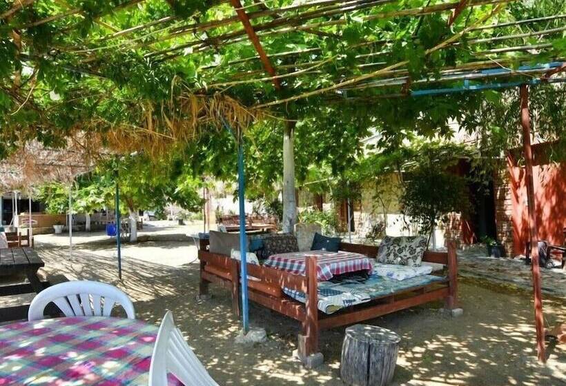 ホテル Ikizler Konuk Evi