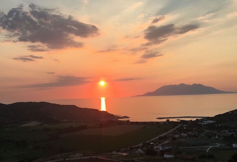 هتل Imbros