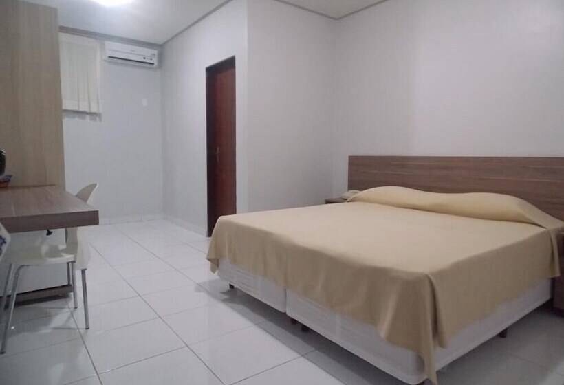 Отель Insinuante