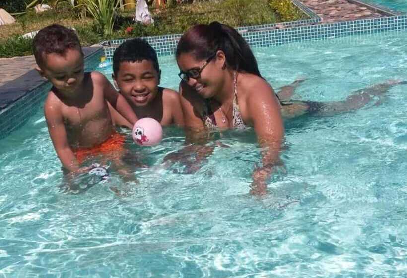 בית מלון כפרי Jj Et Euphrasie