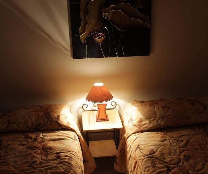 فندق Las Flores   Cañete