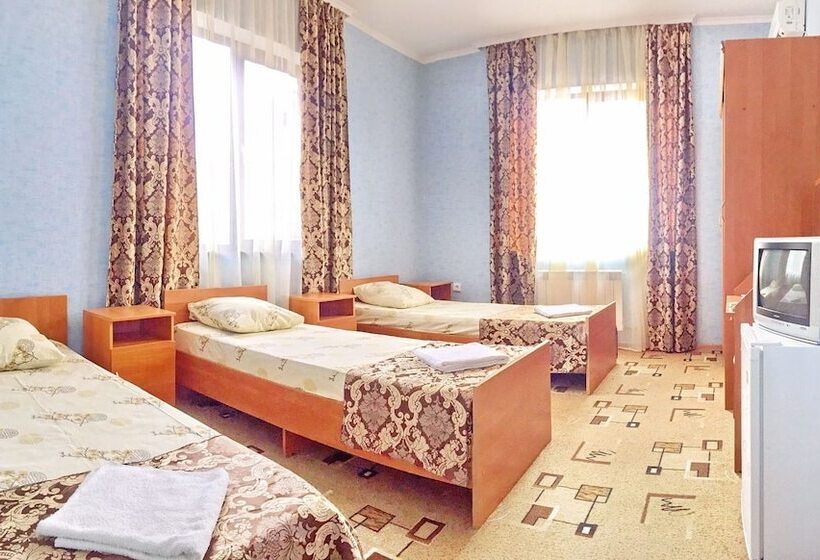 هتل Lazurnaya Plus