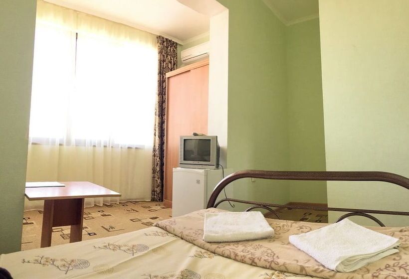 هتل Lazurnaya Plus