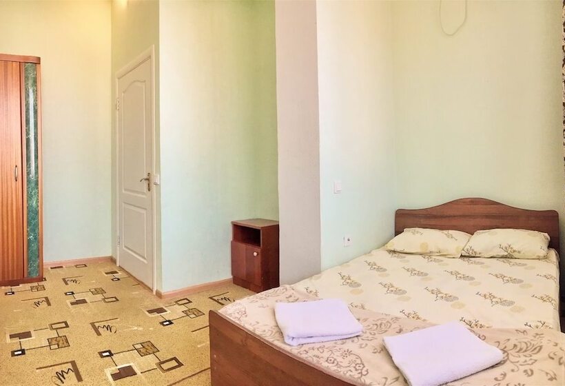 هتل Lazurnaya Plus