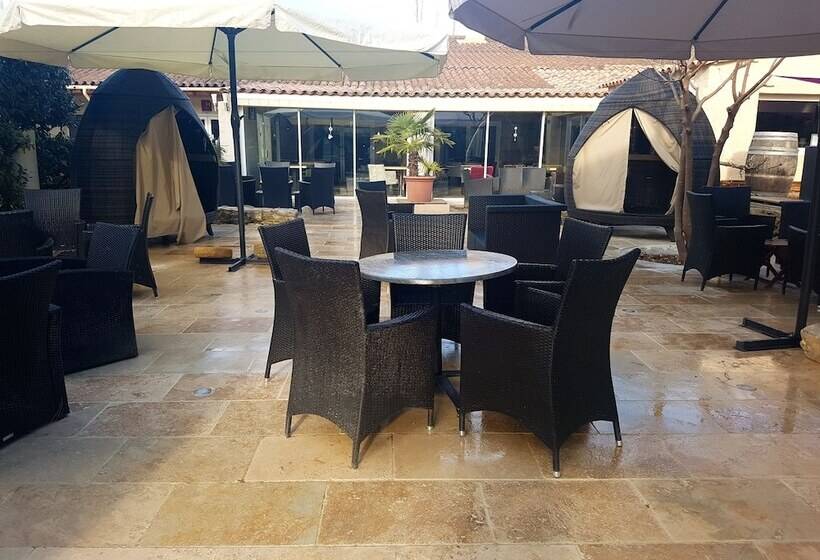 Отель Le Petit Mas De Marie