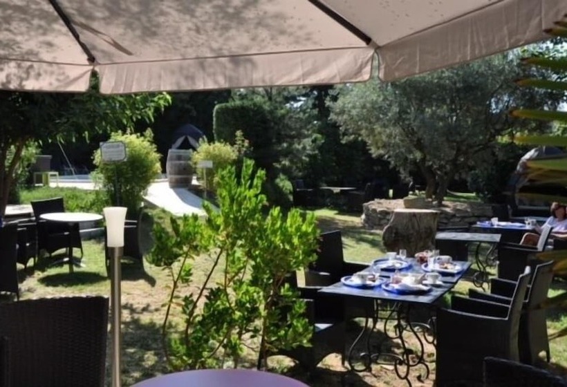 Отель Le Petit Mas De Marie