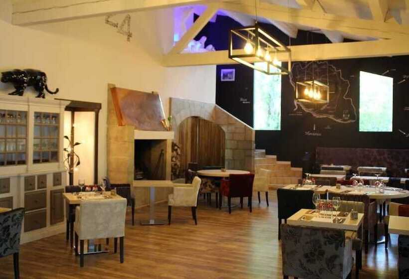 Отель Le Petit Mas De Marie