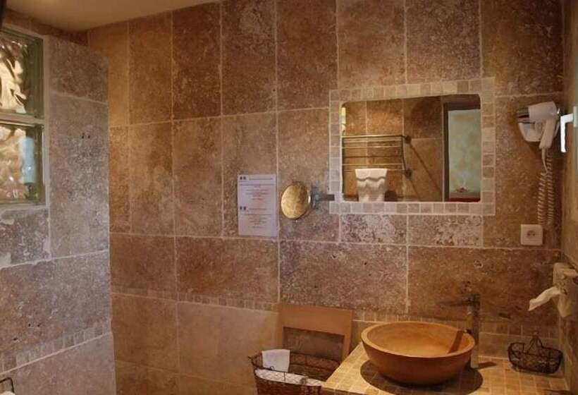 Отель Le Petit Mas De Marie