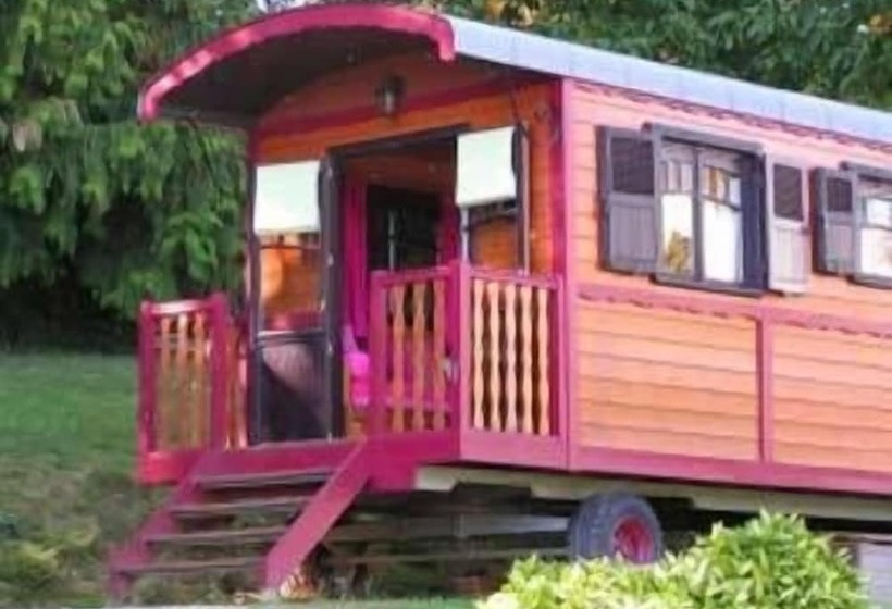 בית מלון כפרי Les Roulottes Des Korrigans