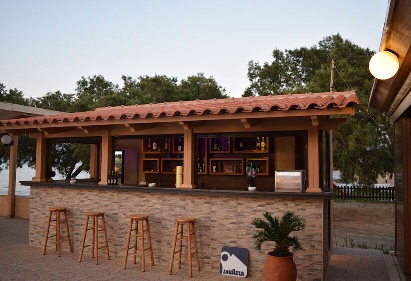 בית מלון כפרי Mesogios Beach