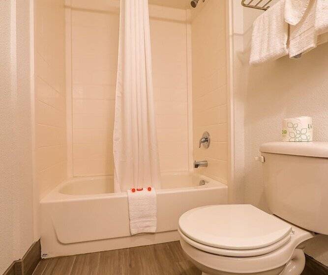 فندق Newport Inn & Suites By Oyo Rooms