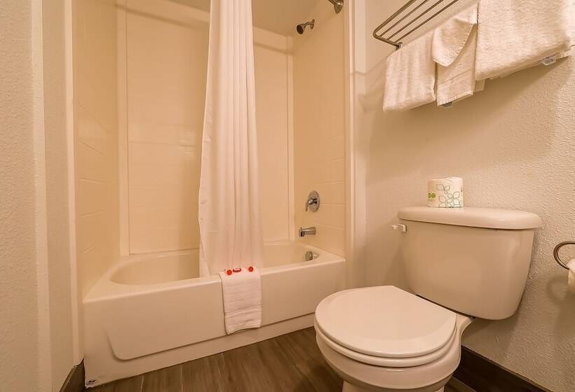 فندق Newport Inn & Suites By Oyo Rooms