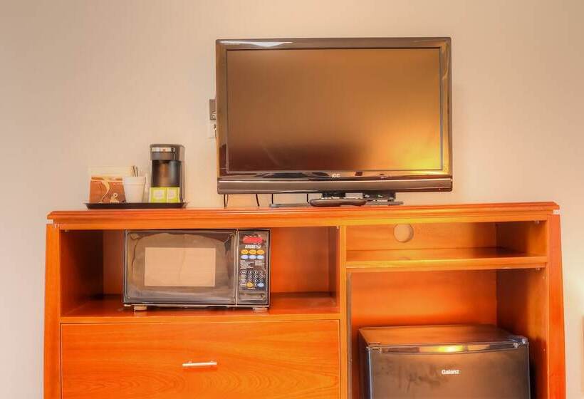 فندق Newport Inn & Suites By Oyo Rooms