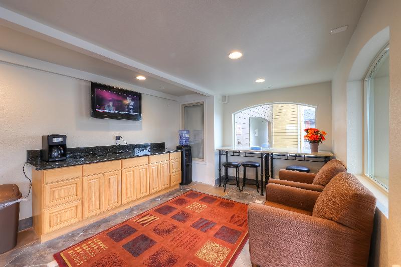 فندق Newport Inn & Suites By Oyo Rooms