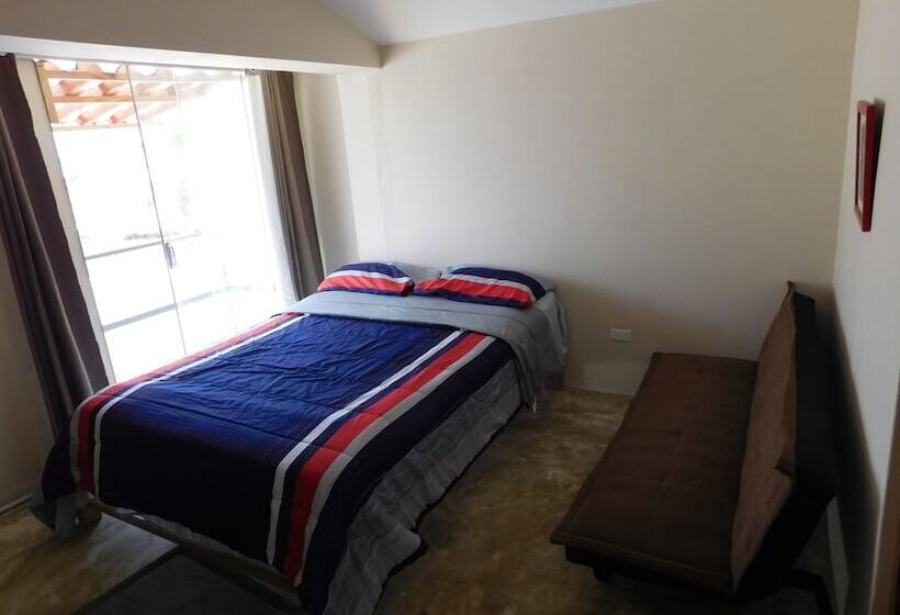 فندق Nuna Chak Hostel & Café