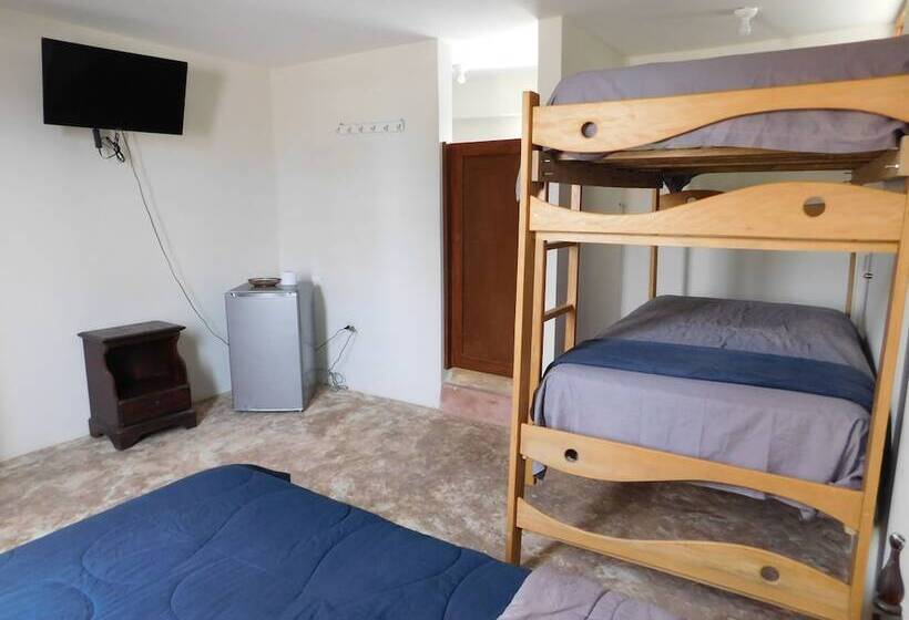 فندق Nuna Chak Hostel & Café