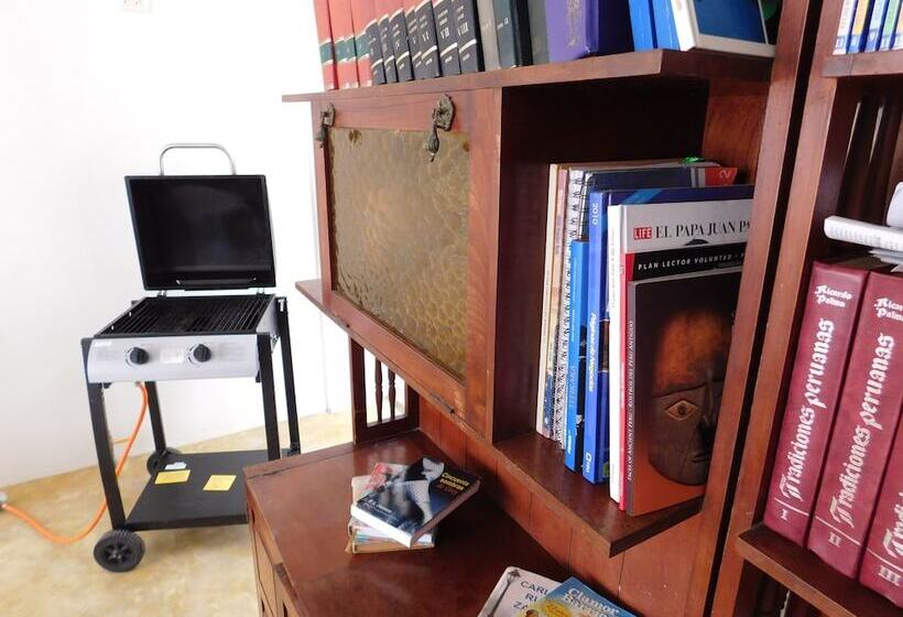 فندق Nuna Chak Hostel & Café