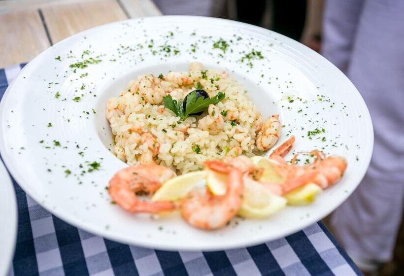 ホテル Pansion Tramontana