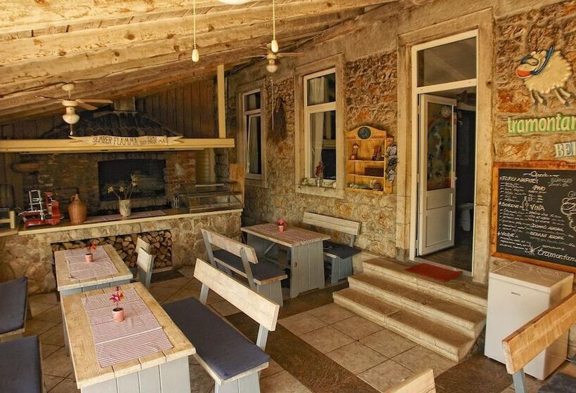 ホテル Pansion Tramontana