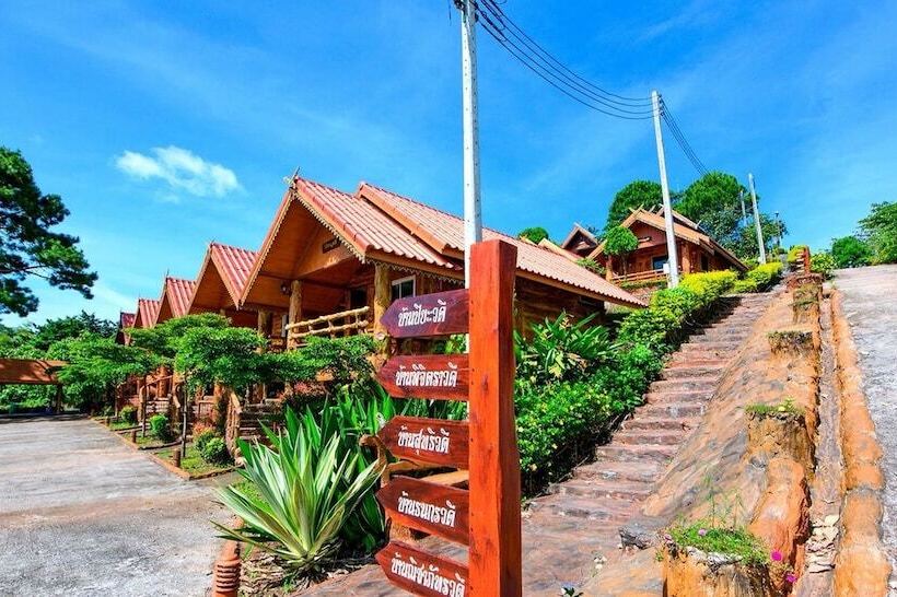 ホテル Phusiatfha Resort