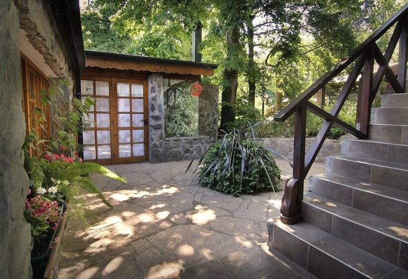 هتل Posada Del Sauce