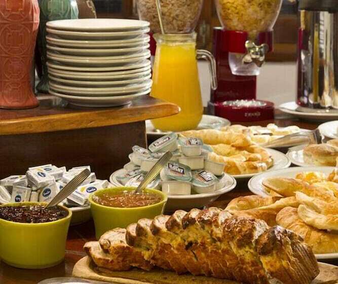 هتل Posada Del Sauce