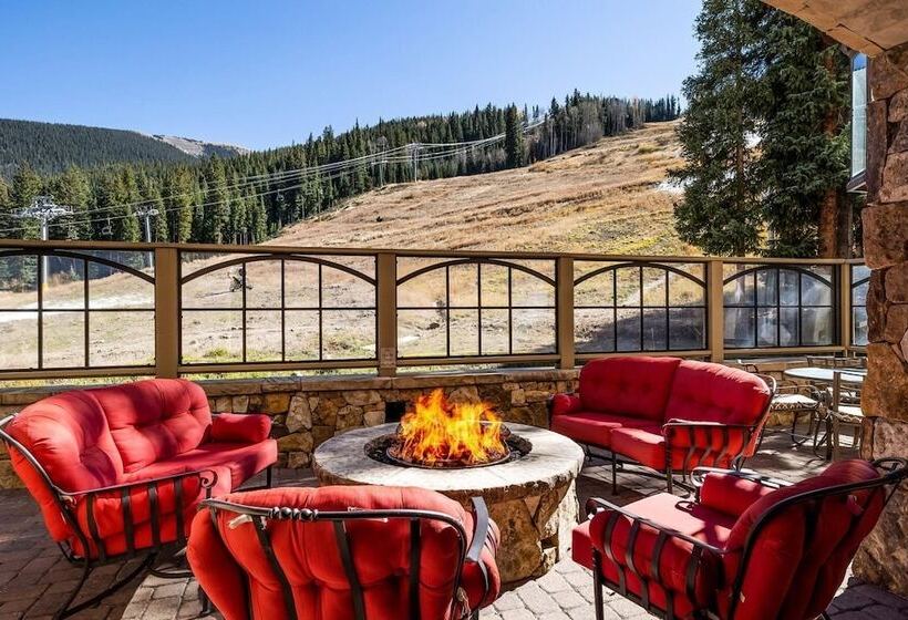 Отель Premier 3 Bedroom Ski In, Ski Out Lone Eagle Condo With The Best Access To Skiing In Keystone