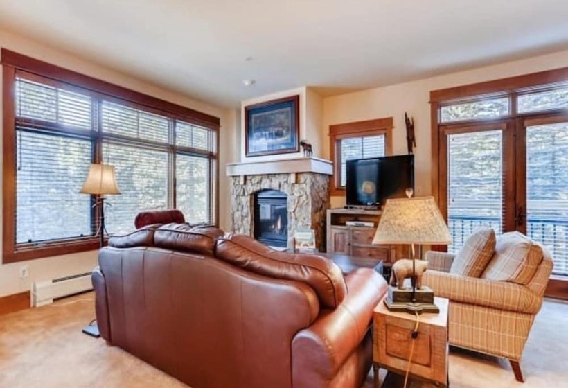 Отель Premier 3 Bedroom Ski In, Ski Out Lone Eagle Condo With The Best Access To Skiing In Keystone