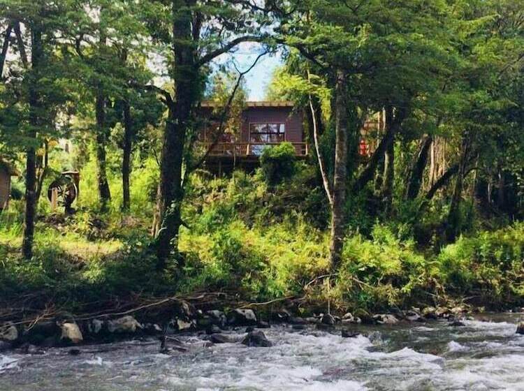 Отель Refugio Buraleo Lodge