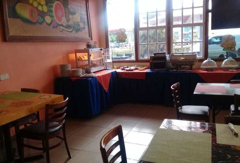 هتل Residence Inn Nickerie