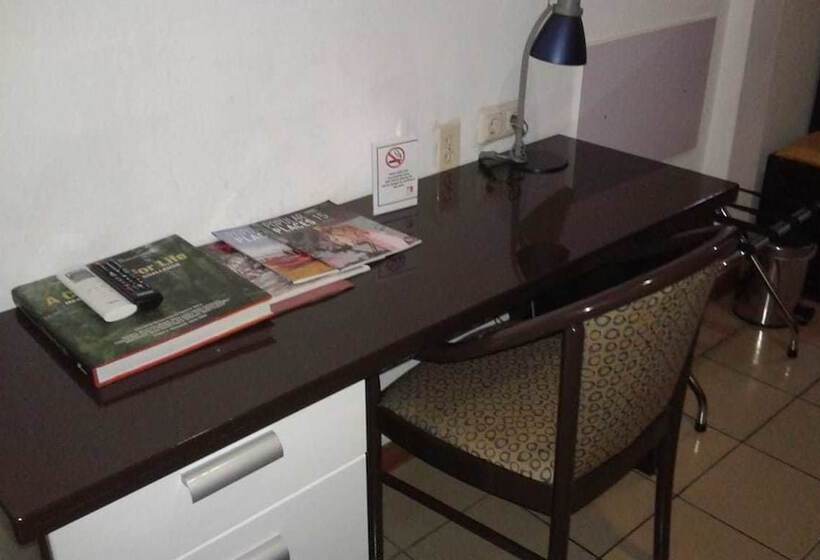 هتل Residence Inn Nickerie