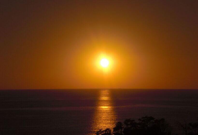 Отель Santa Teresa Surf Vista Villas