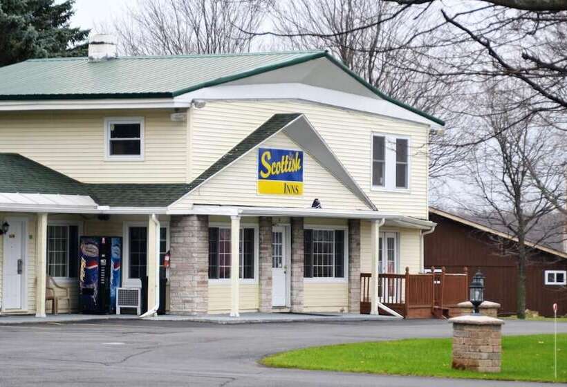 בית מלון כפרי Scottish Inns Potsdam