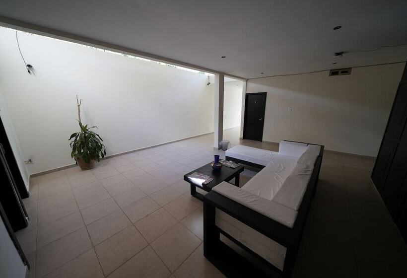 Отель Sevilla Palenque