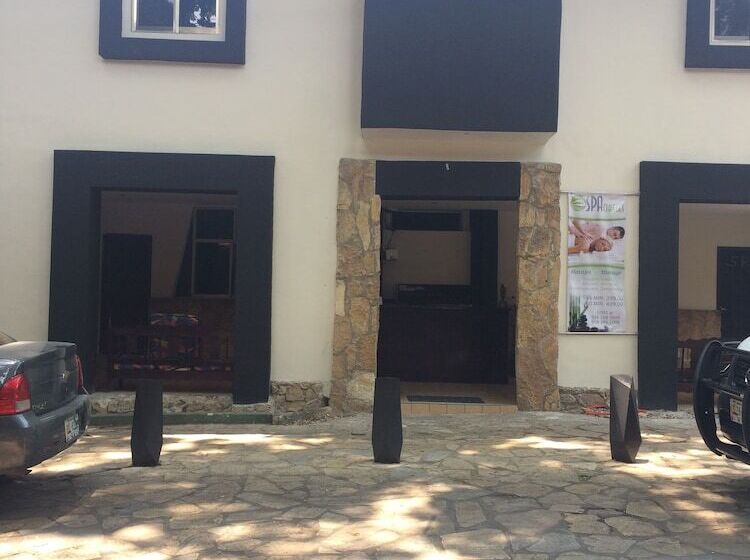 Отель Sevilla Palenque