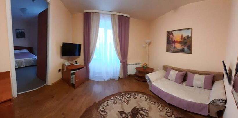 בית מלון כפרי Svir