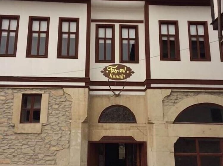 בית מלון כפרי Tasev Konagi