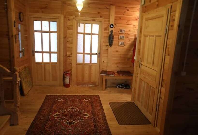 ホテル The High Trees