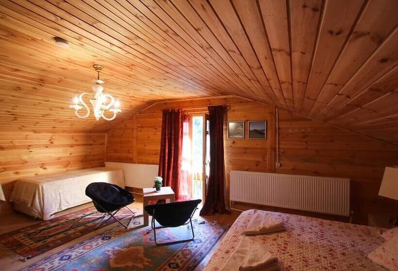 ホテル The High Trees