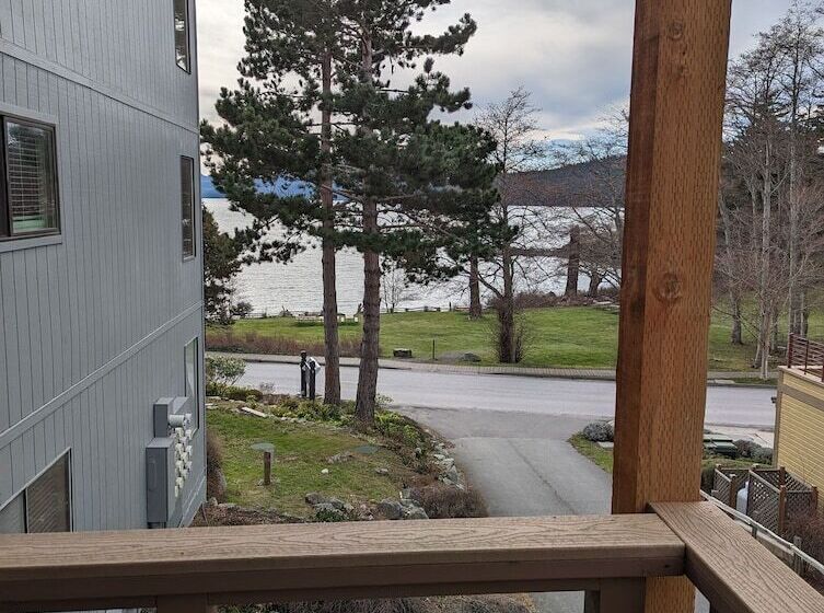 فندق The Landmark Inn On Orcas Island