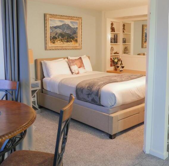 فندق The Landmark Inn On Orcas Island