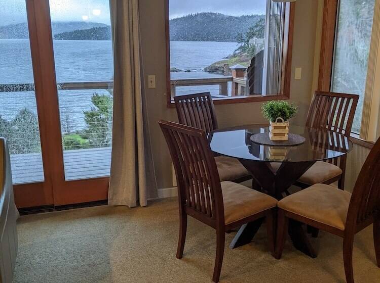 فندق The Landmark Inn On Orcas Island
