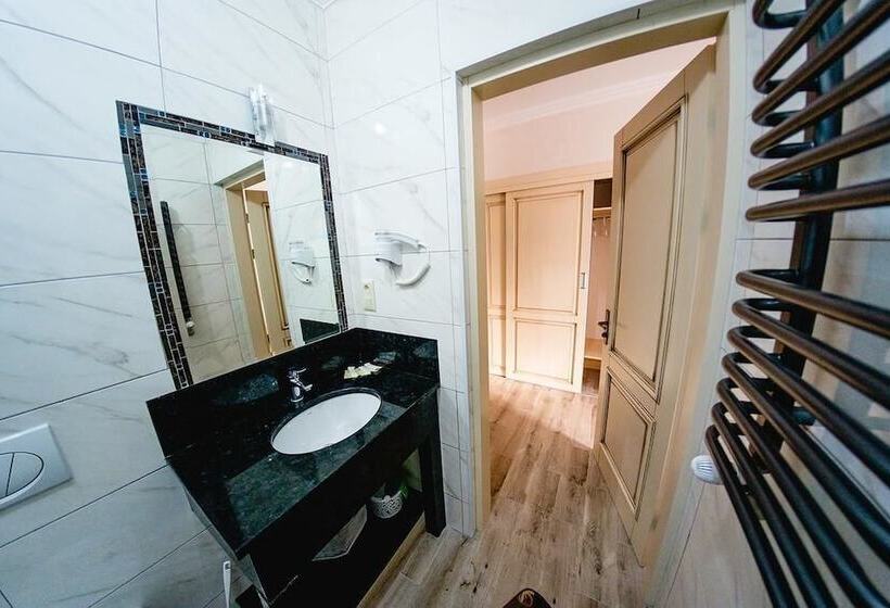 فندق Villa Leku Spa Resort
