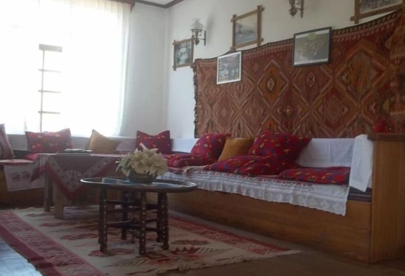 ホテル Yariskasi Konagi