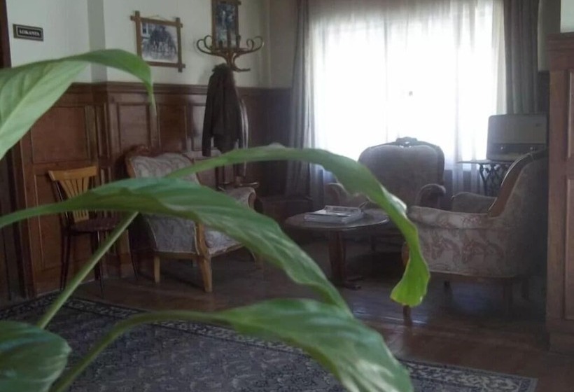 ホテル Yariskasi Konagi