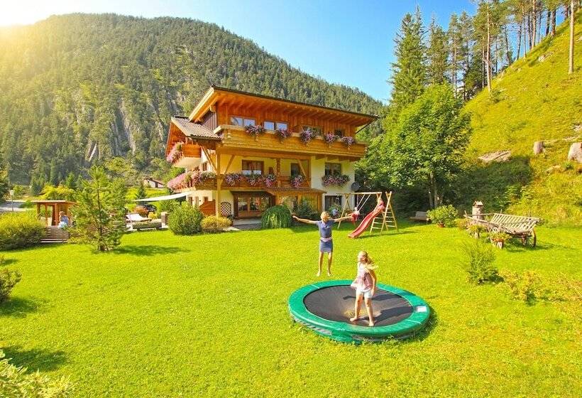 فندق Zirbennest Martha