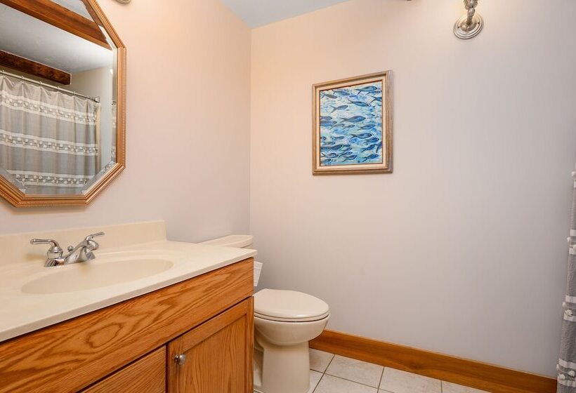 Isaiah Hall Bed & Breakfast Inn