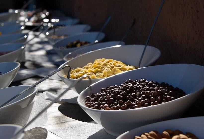 L  Amandier Hotel & Villas