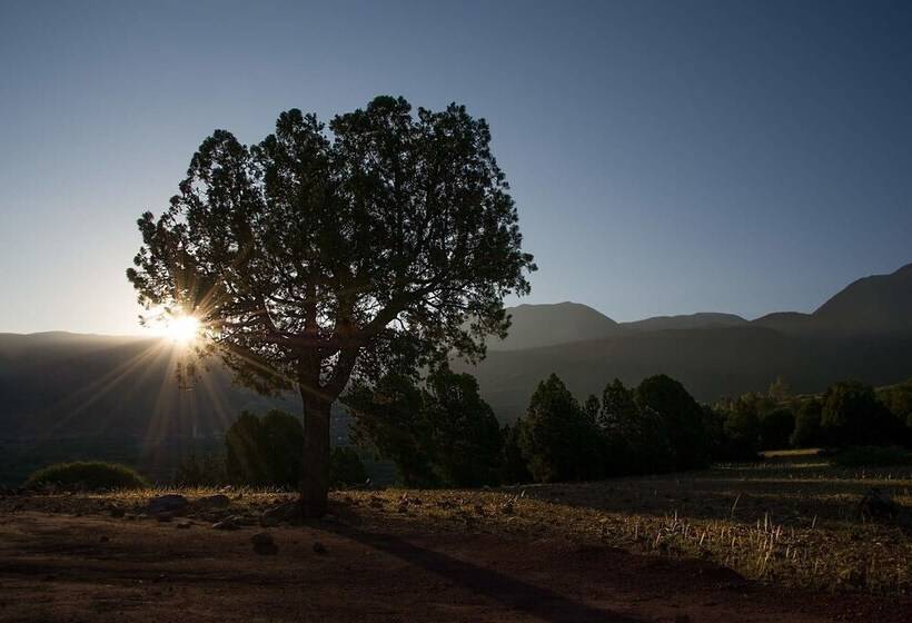 L  Amandier Hotel & Villas